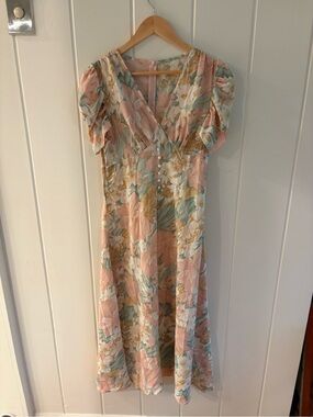 Women's vintage Peach Floral Midi Dress with Puff Sleeves